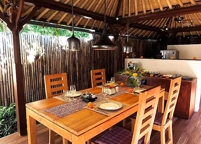 Cili Emas Oceanside Bali テジャクラ