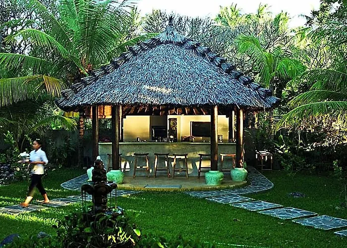 Cili Emas Oceanside Bali 3* テジャクラ