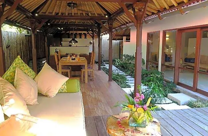 Cili Emas Oceanside Bali テジャクラ
