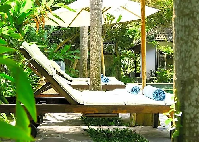 Cili Emas Oceanside Bali 3*